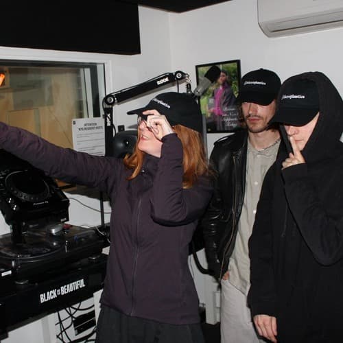 Microplastics (96 back, aya & Jennifer Walton)