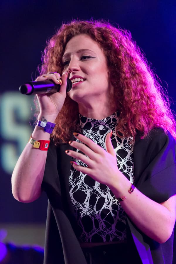 Jess Glynne